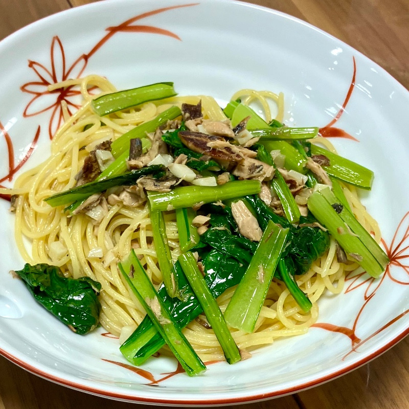 鯖の水煮缶と小松菜のパスタのレシピ画像