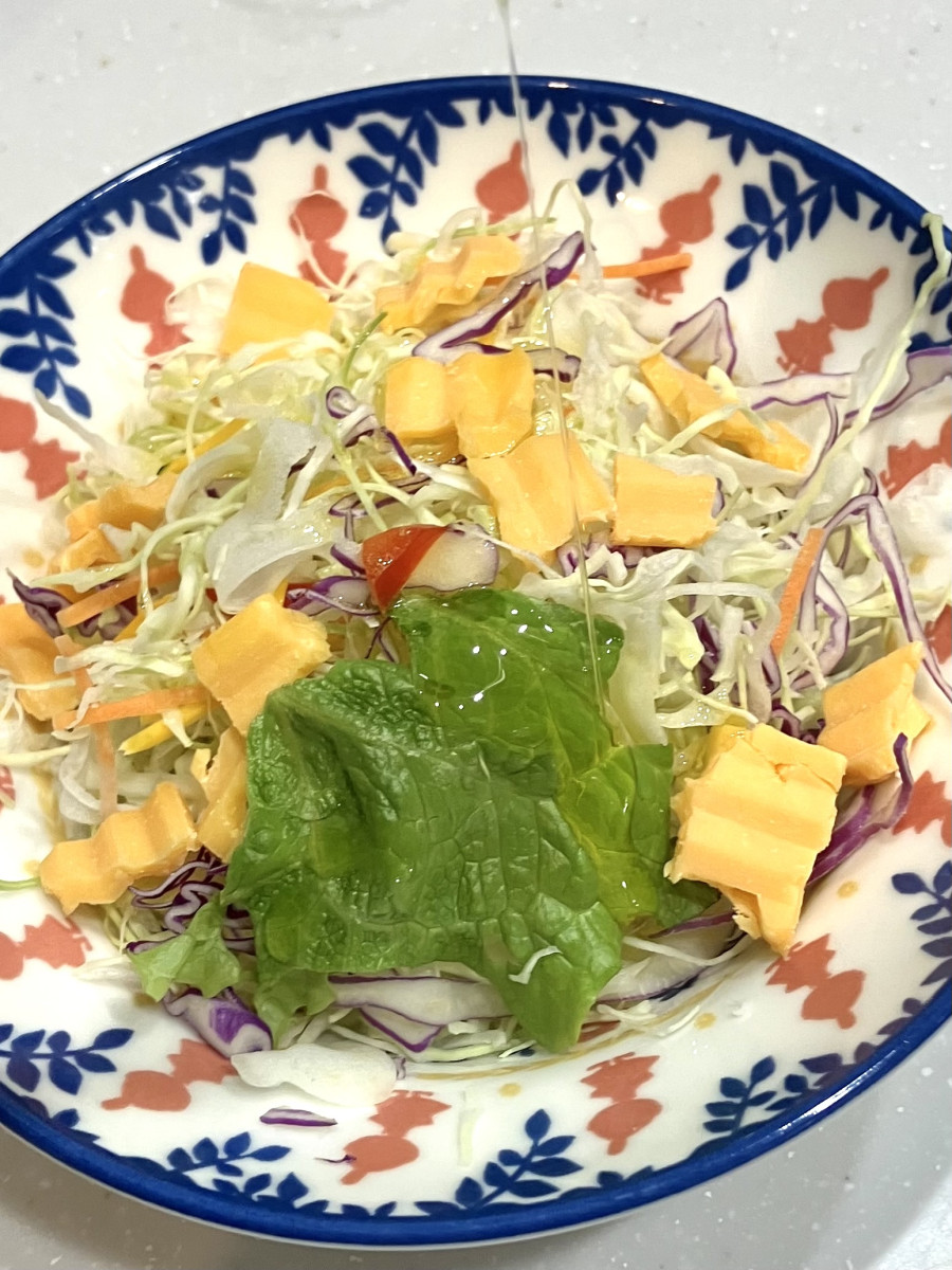混ぜなくて良い！レモンドレッシングのさっぱりやみつきチーズサラダの作り方ステップ3