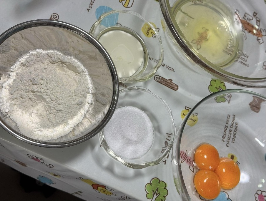 チョコチップカップシフォンケーキの作り方ステップ1