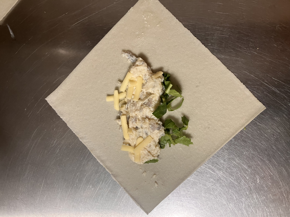 エビとチーズの春巻きの作り方ステップ2