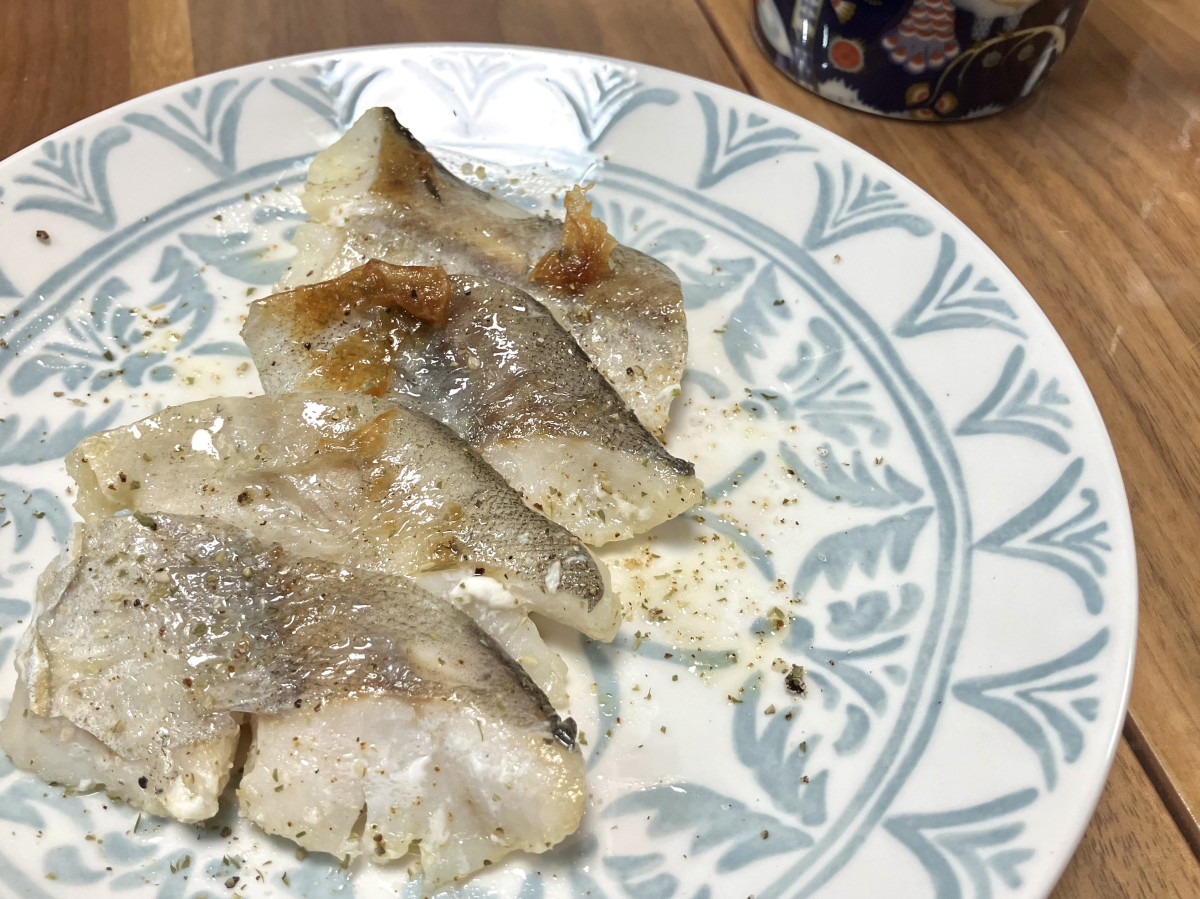 洋食であと1品欲しい時に！簡単、ふっくら美味しい魚のソテーハーブソルトの作り方ステップ3