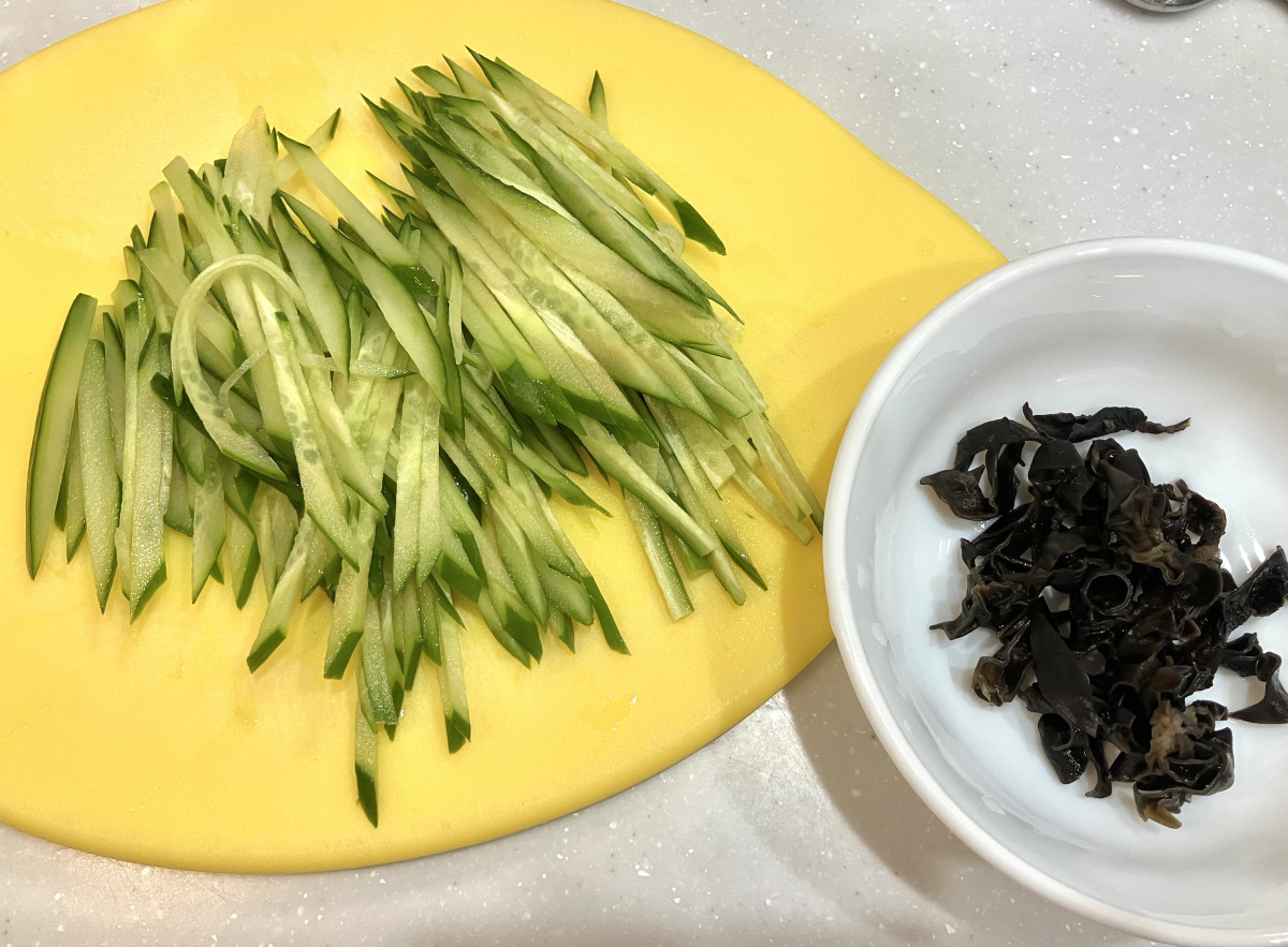 中華の時にあと一品！さっぱり美味しい、きゅうりとキクラゲの中華風サラダの作り方ステップ2