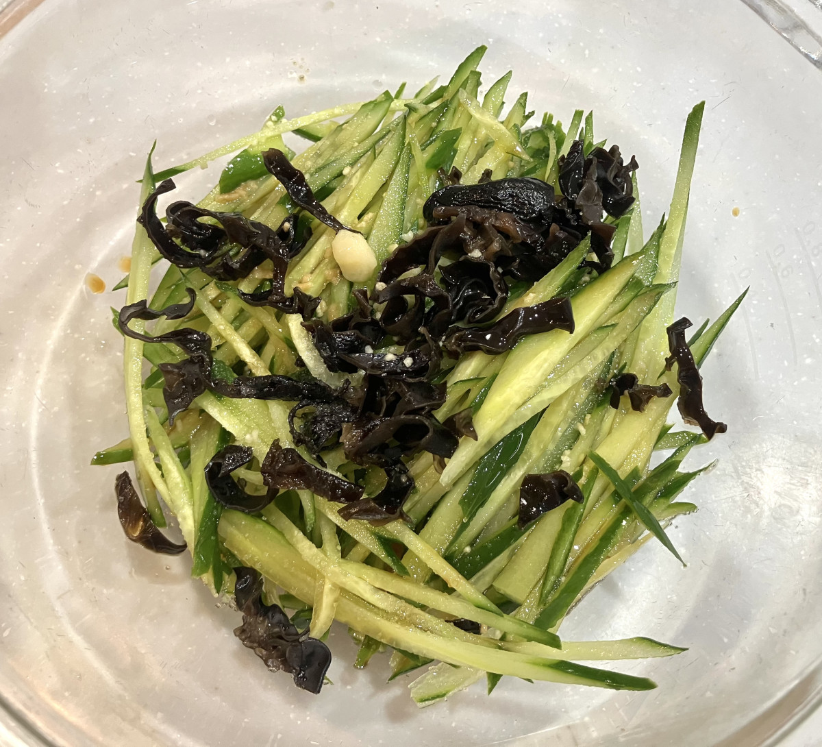 中華の時にあと一品！さっぱり美味しい、きゅうりとキクラゲの中華風サラダの作り方ステップ3