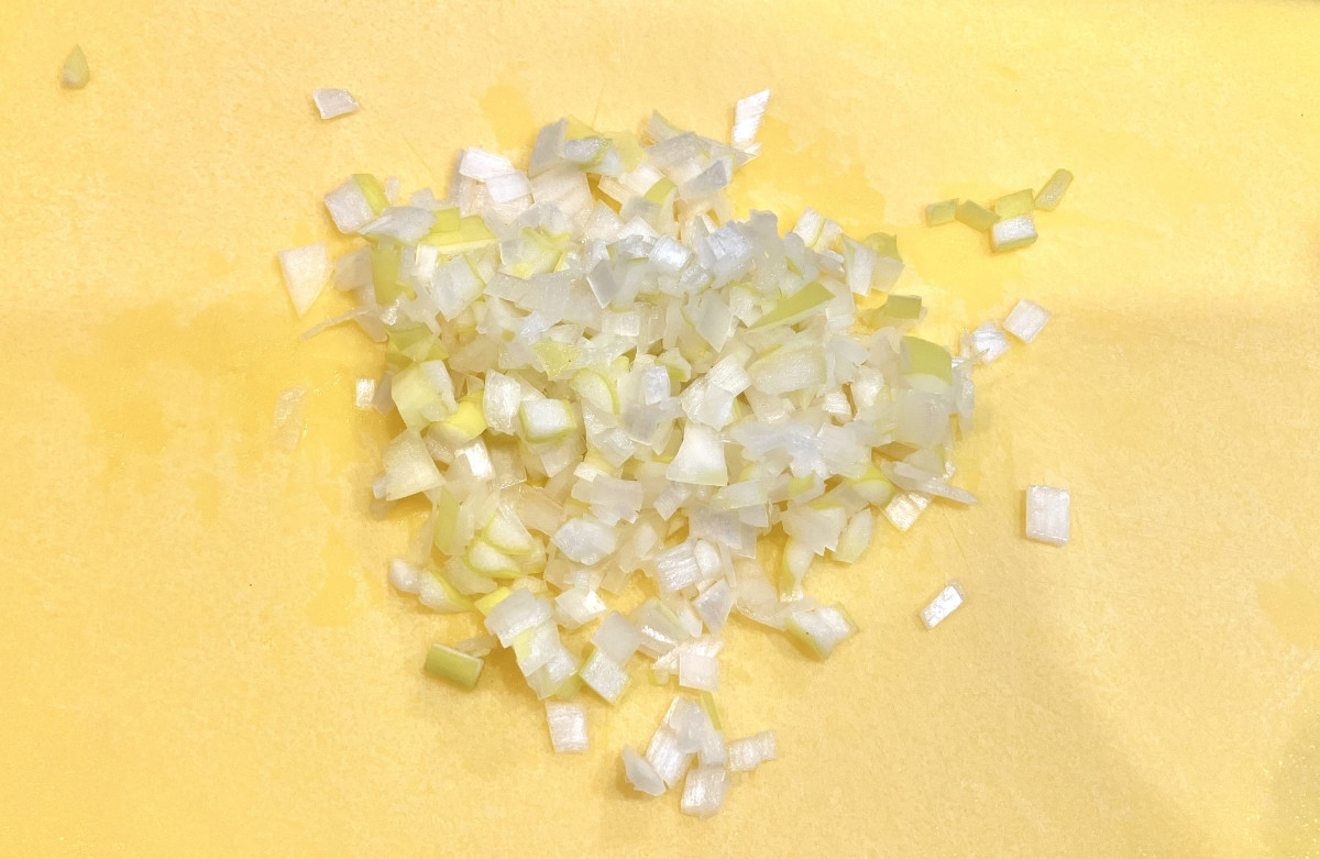 簡単なのに美味しい！春雨とわかめの中華風スープの作り方ステップ2