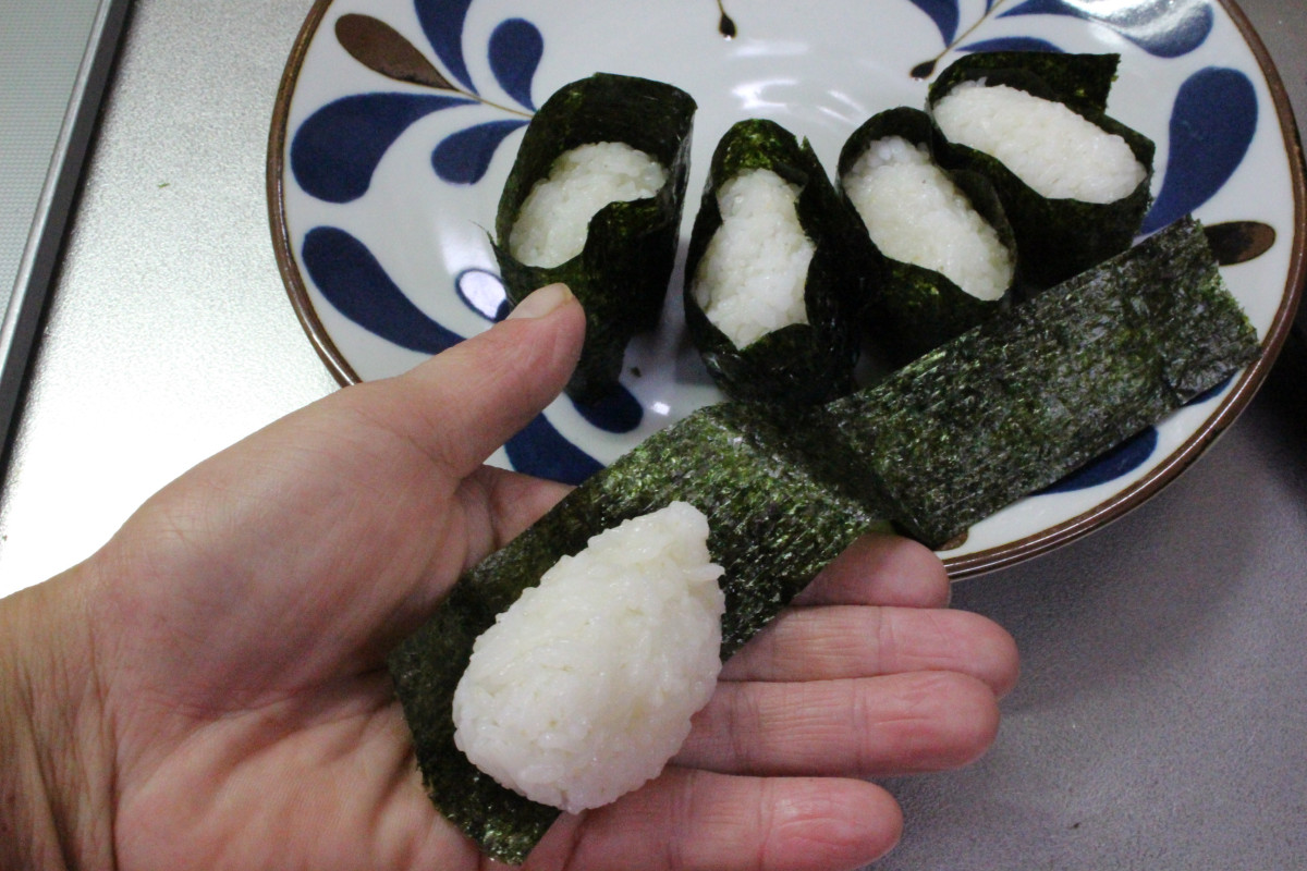 塩昆布アボカドの軍艦の作り方ステップ5