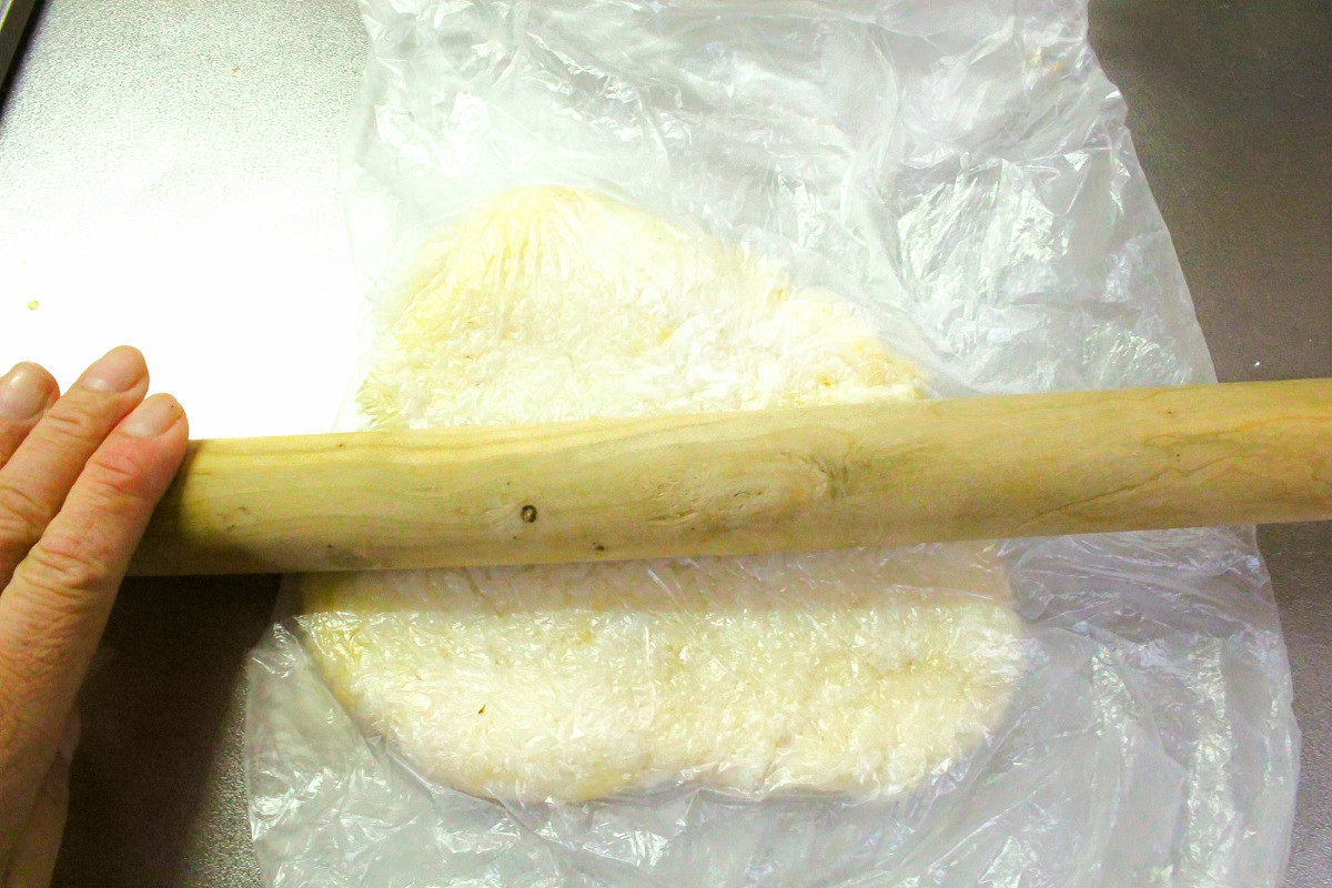 しめじとベーコンのご飯ピザの作り方ステップ1