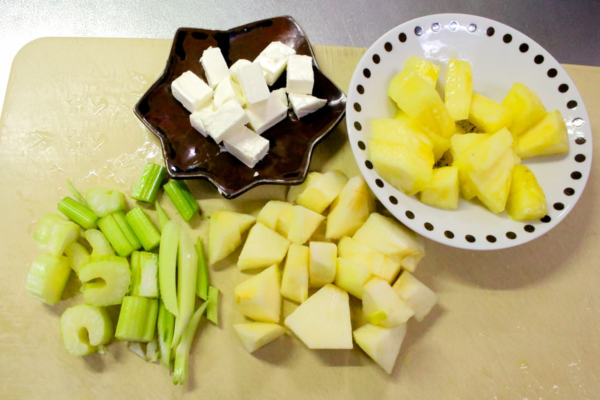 セロリのフルーツサラダの作り方ステップ3