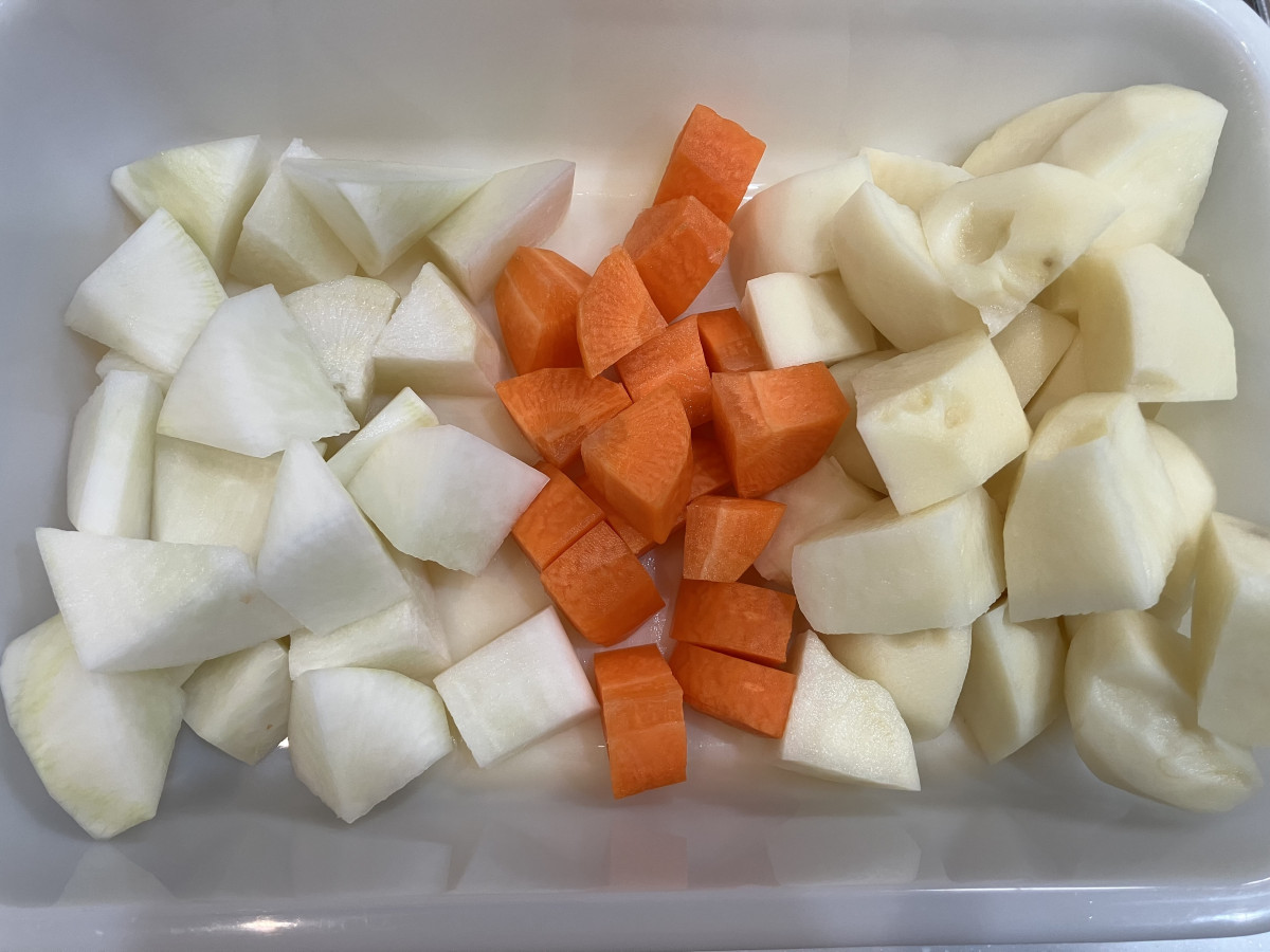 ほっこりこっくり！鶏肉と根菜の甘辛煮の作り方ステップ1